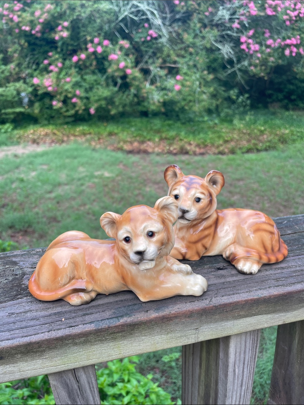 Ceramic lion and tiger cub figurines made in Japan 6”